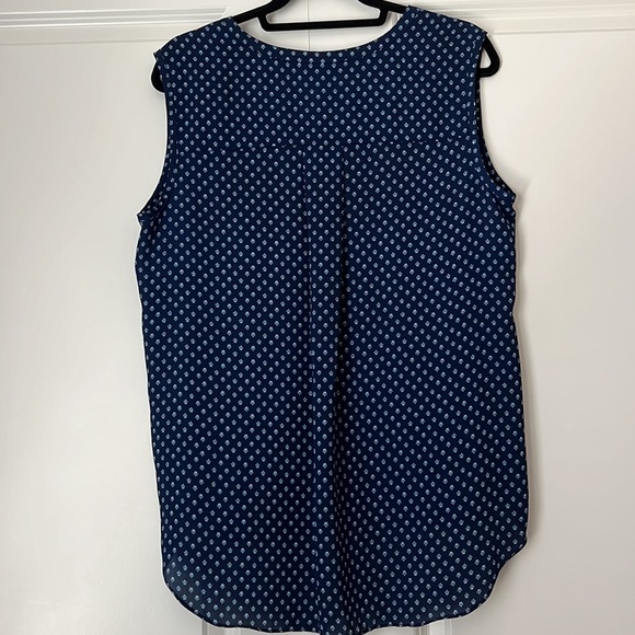 Blue polyester blouse, front and back pleats - Picture 3 of 4